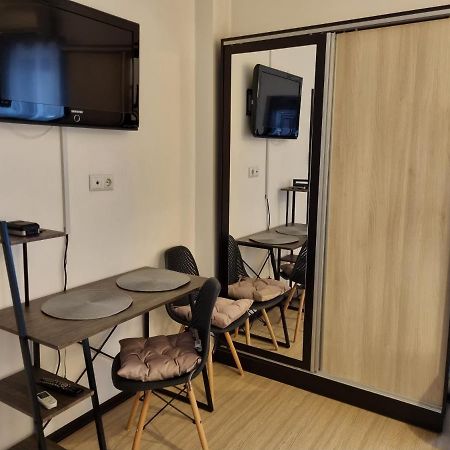 Central & Comfy, Peaceful Apt In Iasi Luaran gambar