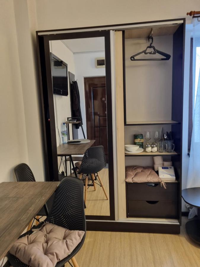 Central & Comfy, Peaceful Apt In Iasi Luaran gambar